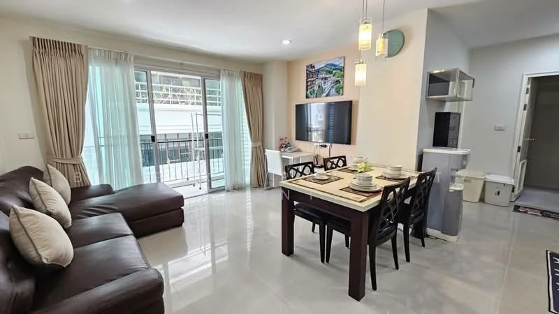 2 Bedroom condo in Chanarat Place