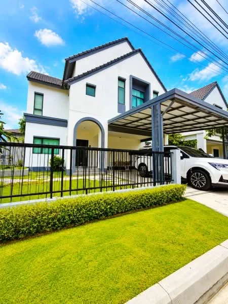 3 Bedroom condo in House Huai Khwang For Rent