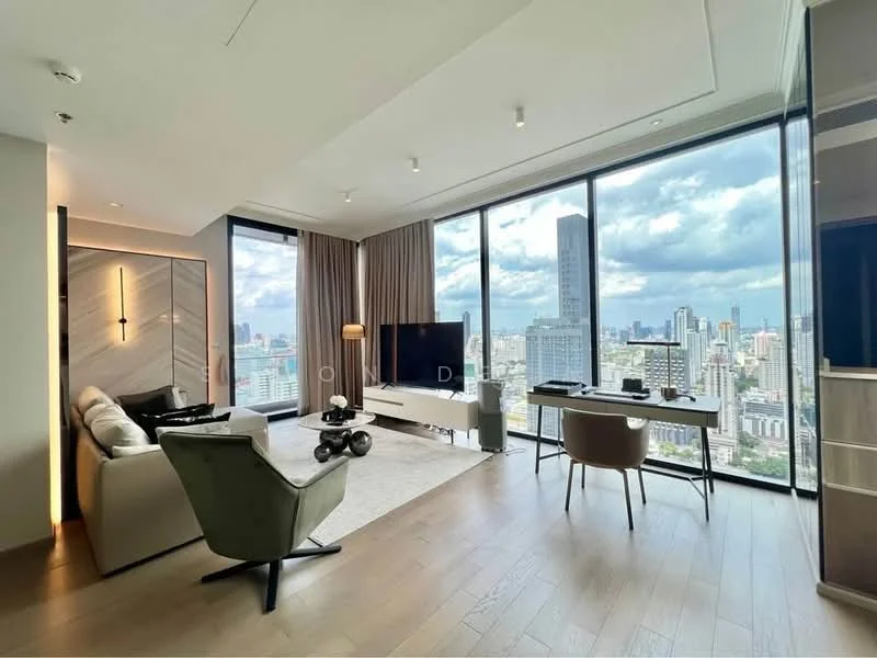 3 Bedroom condo in Celes Asoke