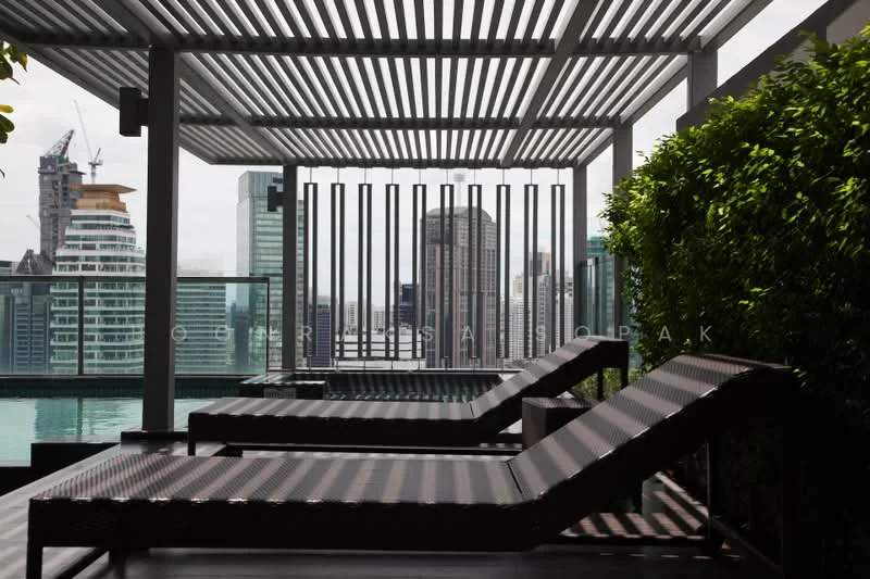 1 Bedroom condo in 39 Boulevard Executive Residence