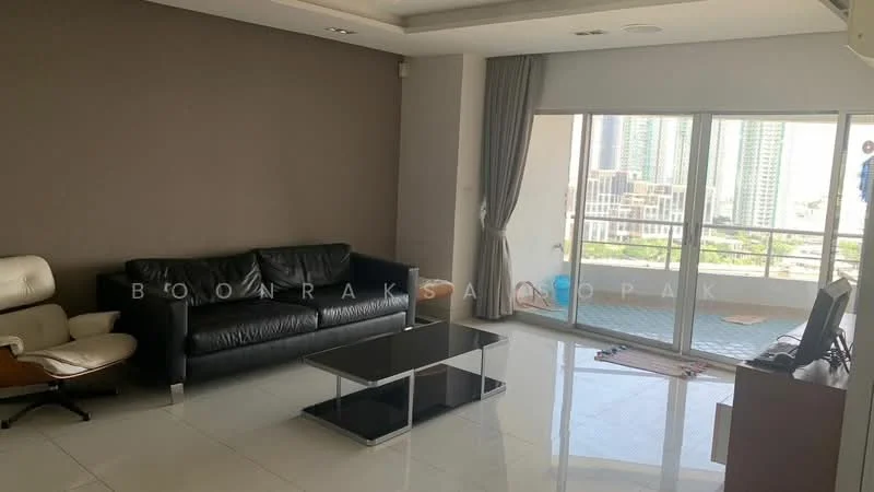 4 Bedroom condo in Saichol Mansion
