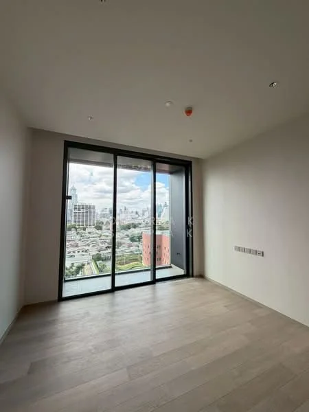 1 Bedroom condo in EI8HTEEN SEVEN - One Bangkok