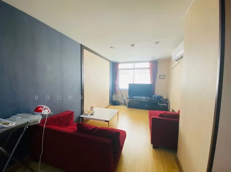 2 Bedroom condo in Pabhada Silom