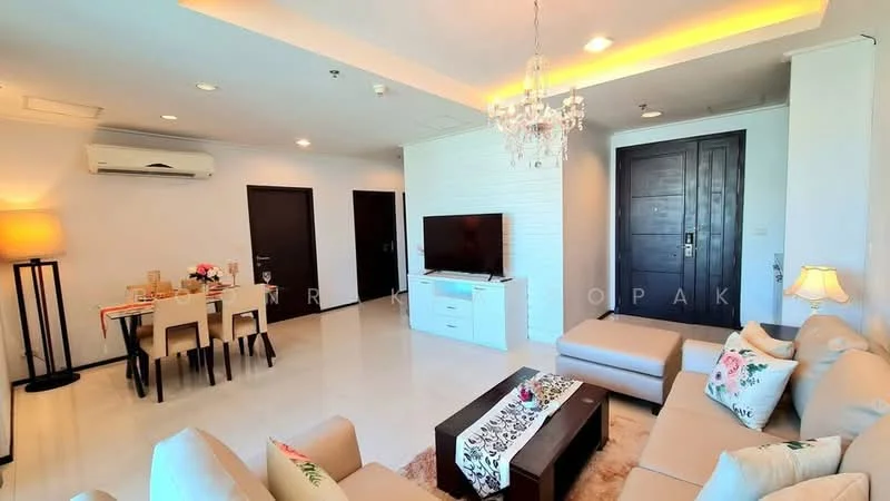 2 Bedroom condo in Piyathip Place
