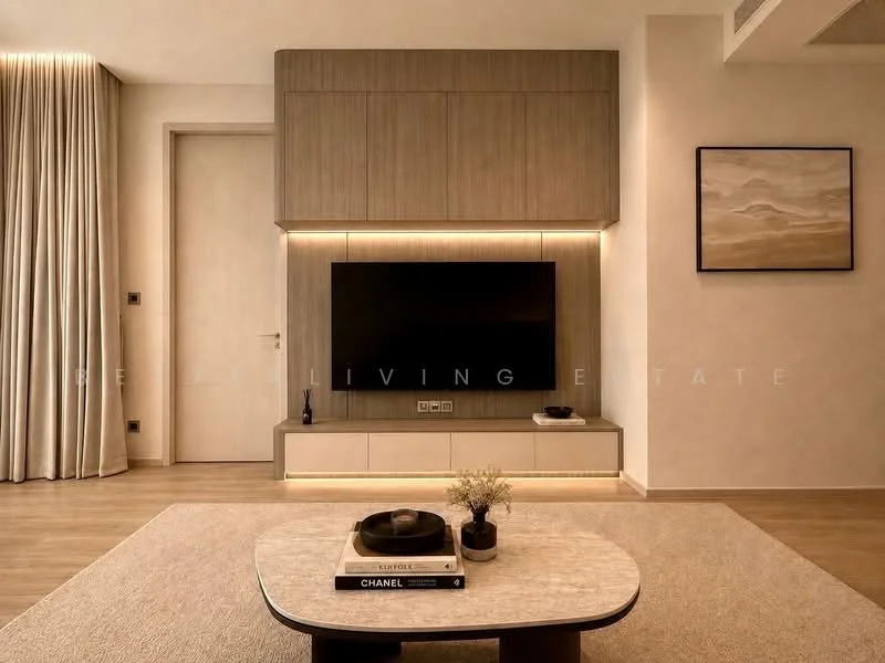1 Bedroom condo in The Strand Thonglor