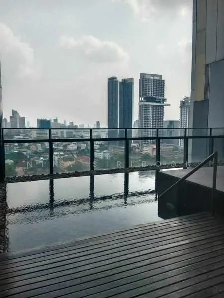 3 Bedroom condo in The Met Sathorn