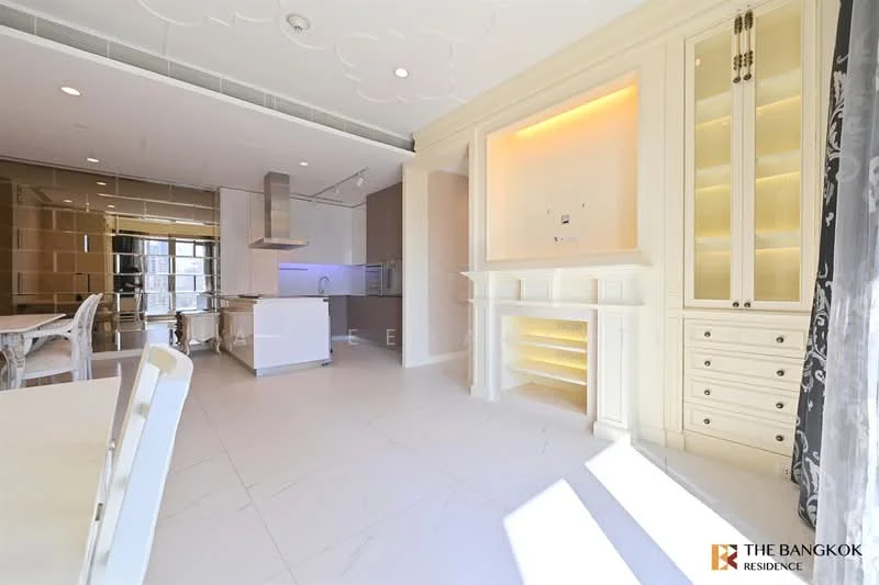 2 Bedroom condo in 185 Rajadamri