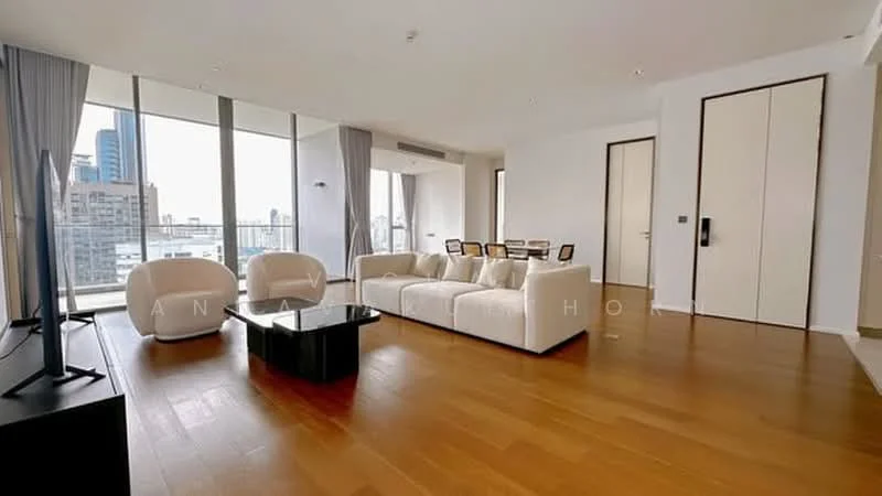 3 Bedroom condo in Kraam Sukhumvit 26