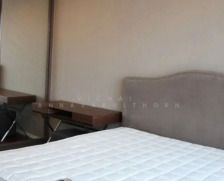 1 Bedroom condo in Menam Residences