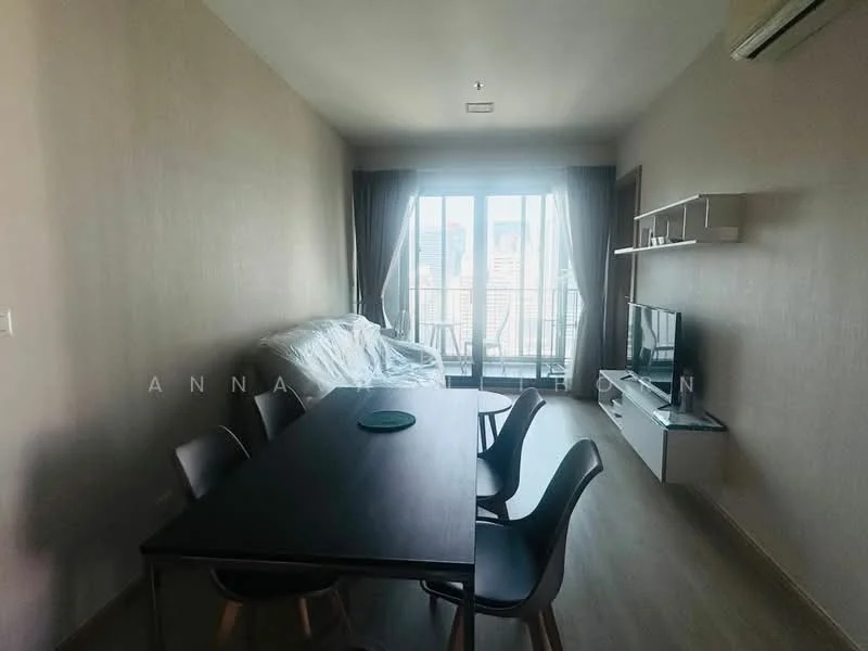 2 Bedroom condo in Condolette Midst Rama 9