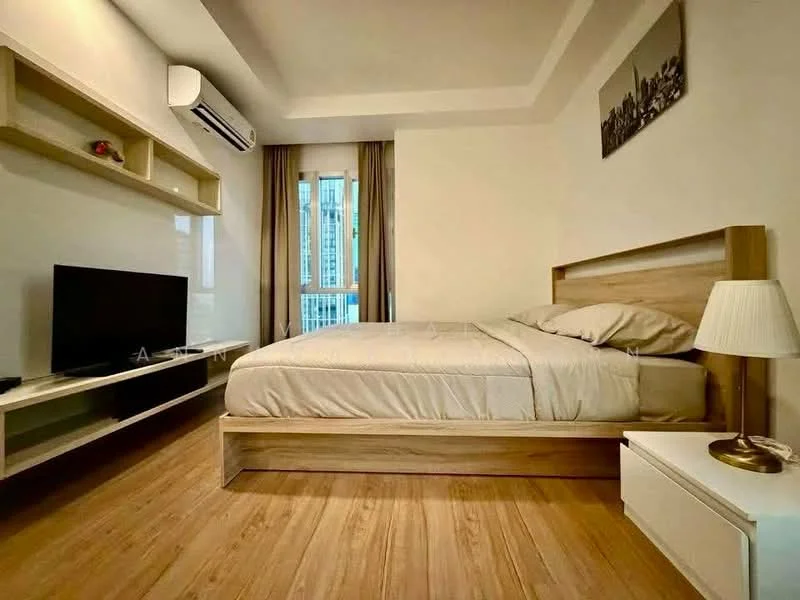 2 Bedroom condo in Thru Thonglor