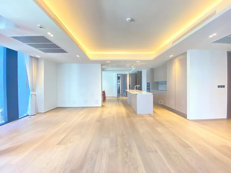 3 Bedroom condo in Tonson One Residence