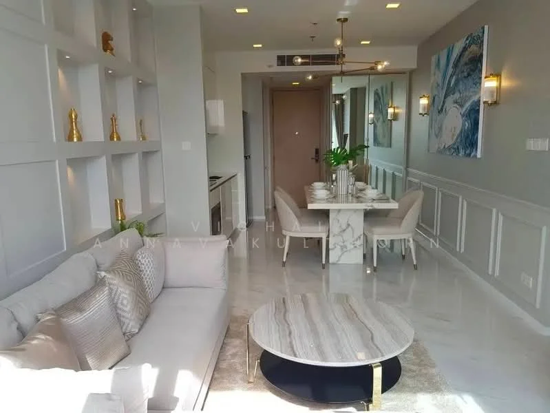 2 Bedroom condo in Hyde Sukhumvit 11