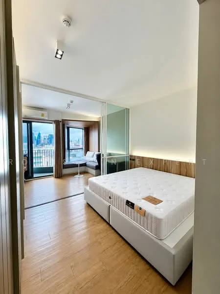 1 Bedroom condo in Triple Y Residence Samyan