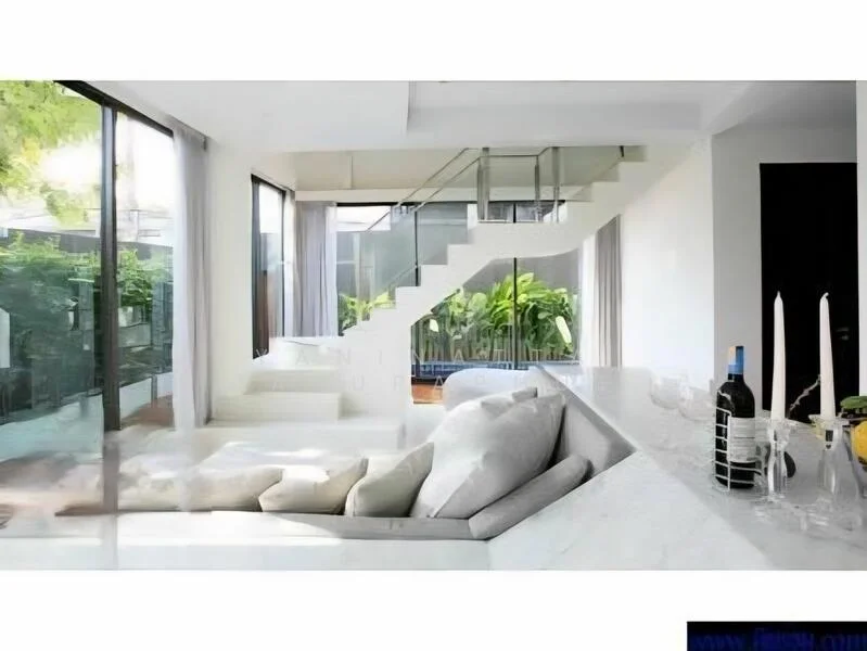 3 Bedroom condo in The Park Lane 22