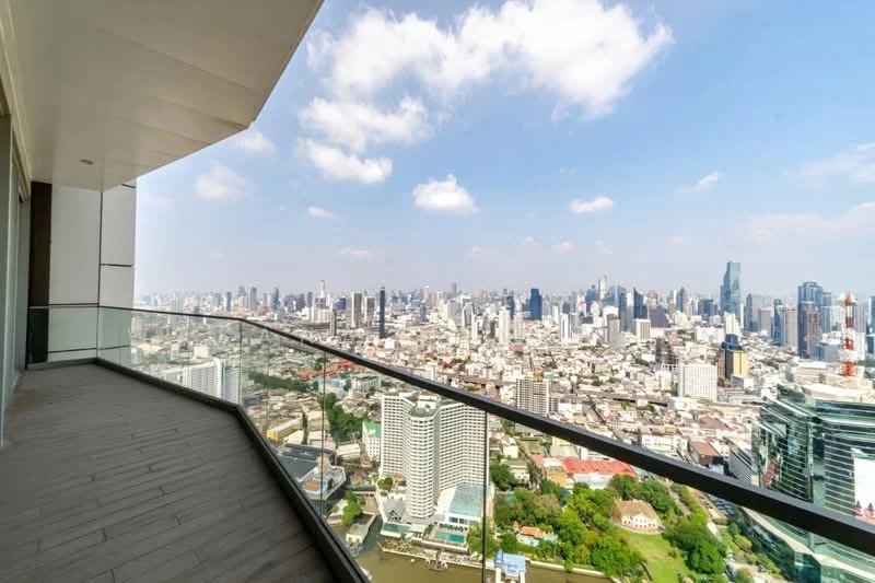 3 Bedroom condo in The Residences At Mandarin Oriental