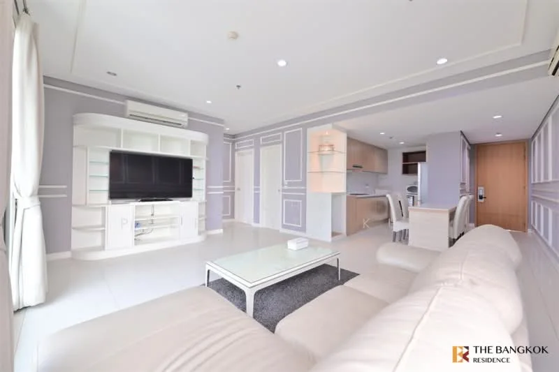2 Bedroom condo in Villa Asoke