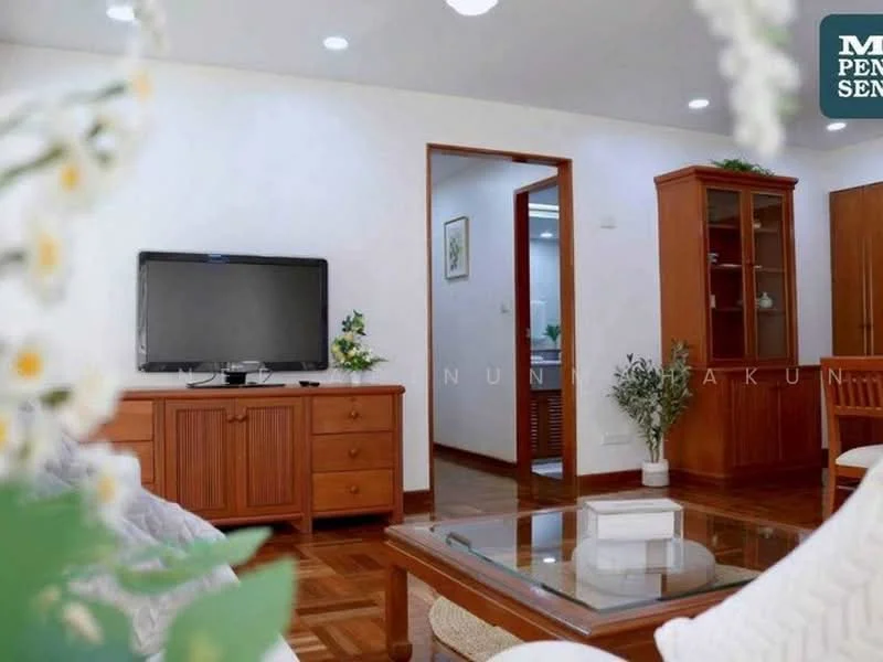 2 Bedroom condo in Ma Peng Seng Apartment