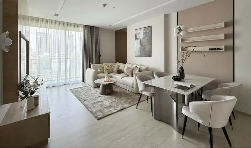 2 Bedroom condo in The Room Sukhumvit 38