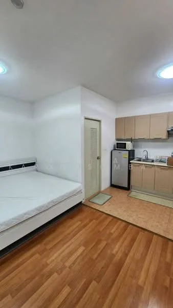 1 Bedroom condo in Chateau In Town Ratchada 13