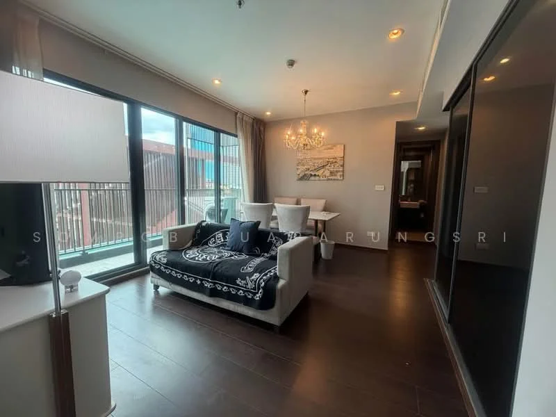 2 Bedroom condo in C Ekkamai