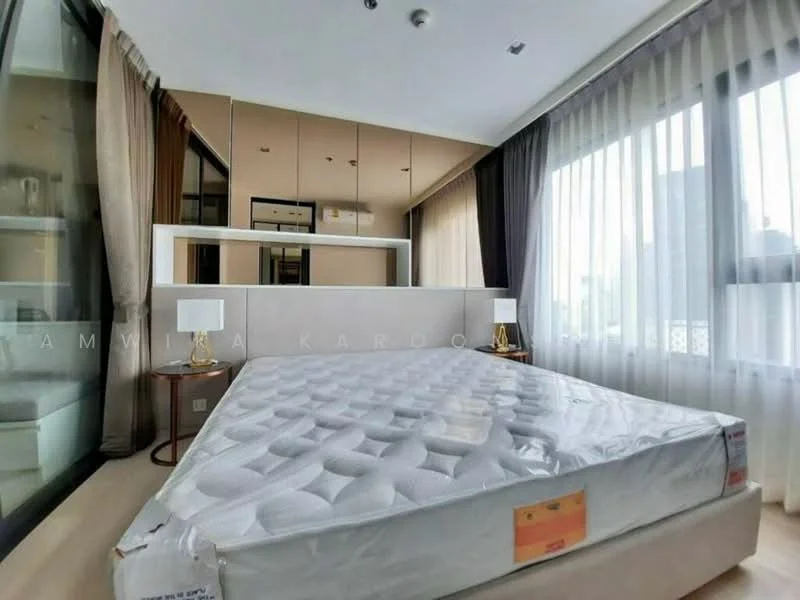 1 Bedroom condo in Life One Wireless