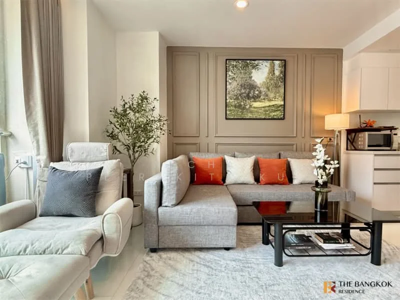 2 Bedroom condo in Sathorn Heritage