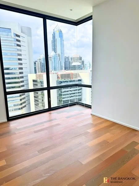 2 Bedroom condo in Muniq Langsuan