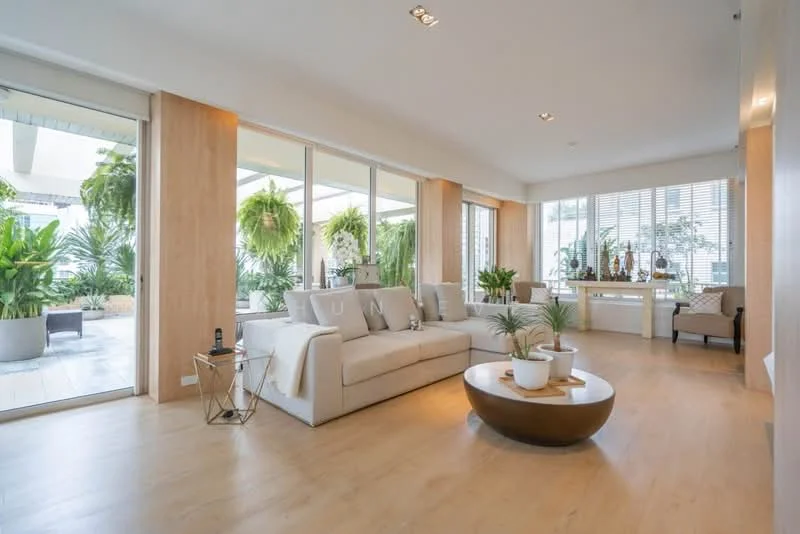 3 Bedroom condo in Langsuan Ville