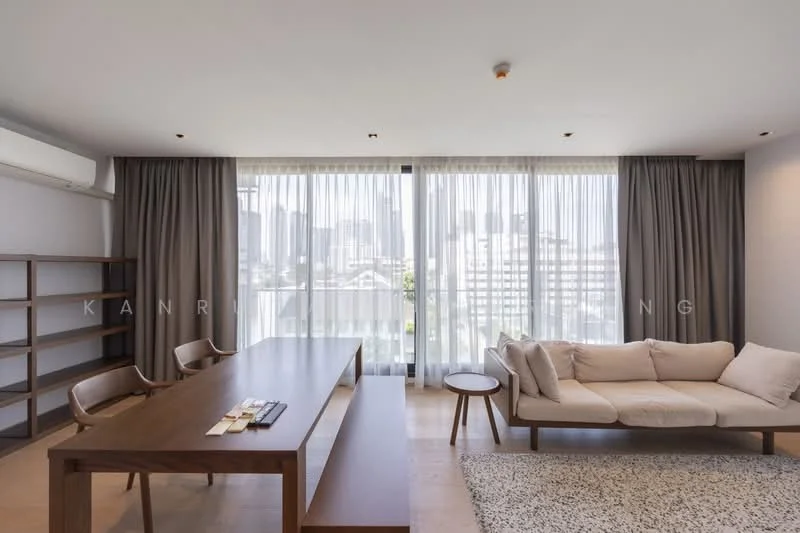 2 Bedroom condo in Chalermnit Art De Maison