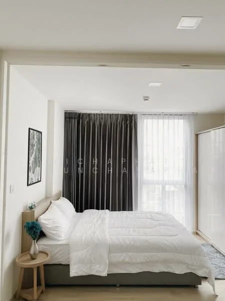 1 Bedroom condo in Chambers On-Nut Station