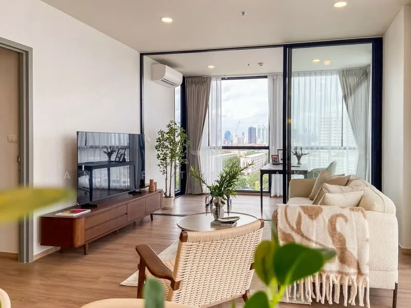 2 Bedroom condo in The Issara Sathorn