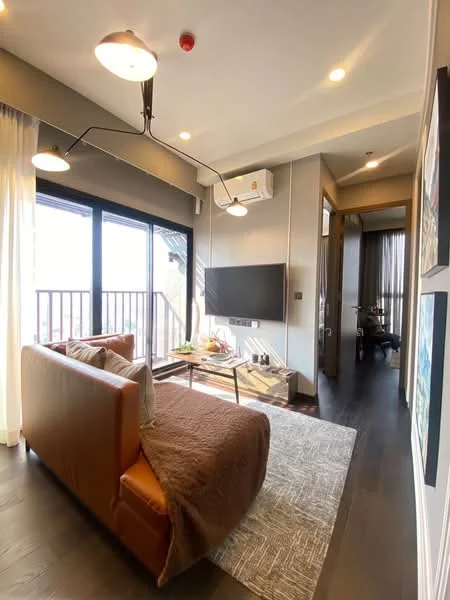 2 Bedroom condo in Park Origin Thonglor
