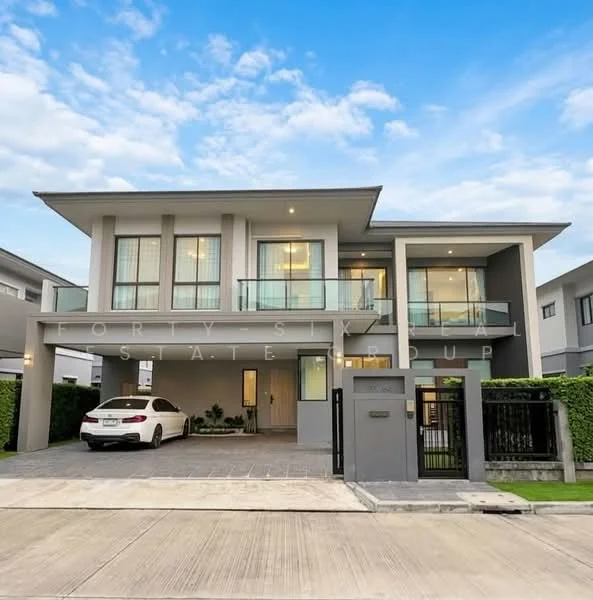 4 Bedroom condo in The Palm Bangna-Wongwaen
