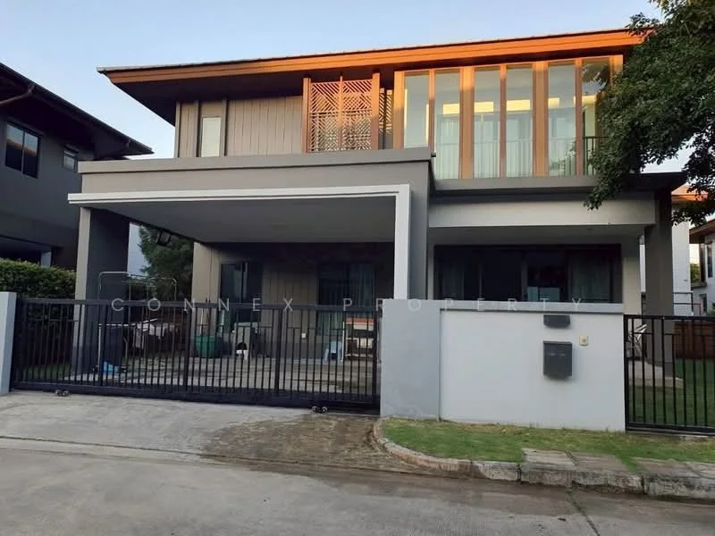 4 Bedroom condo in Burasiri Pattanakarn