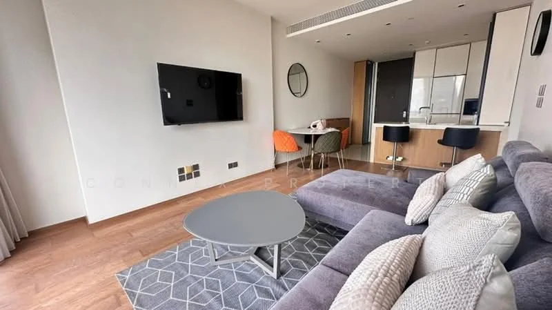 2 Bedroom condo in BEATNIQ Sukhumvit 32