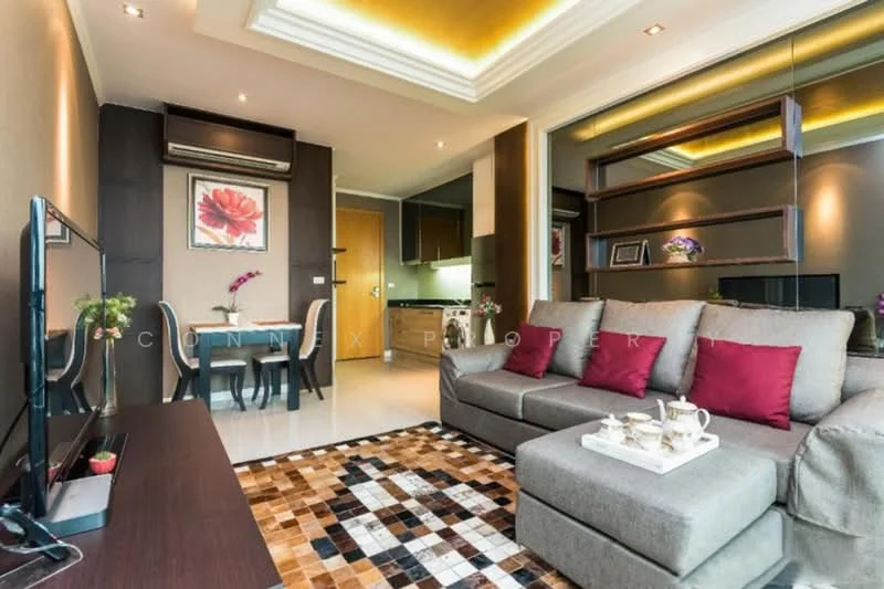 2 Bedroom condo in Circle Condominium