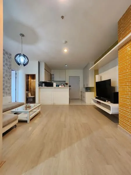 2 Bedroom condo in The Fourwings Residence