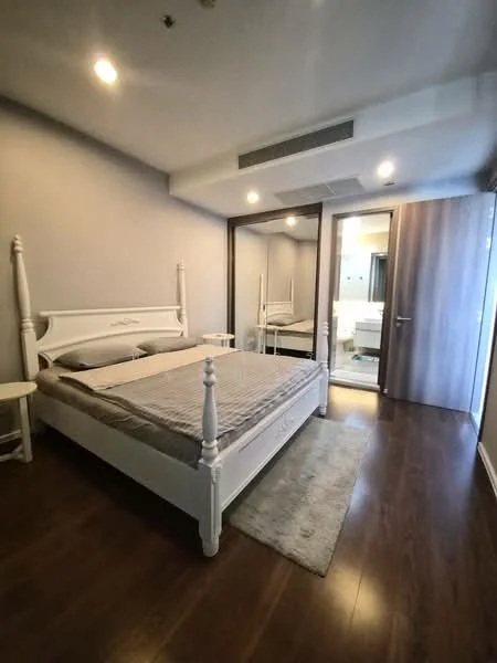 1 Bedroom condo in Menam Residences