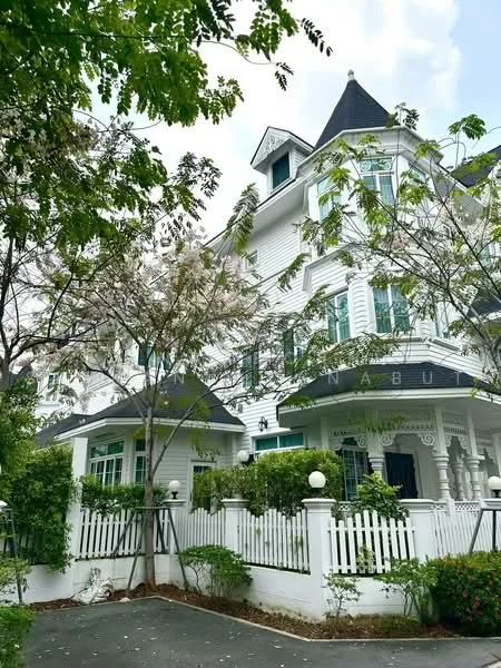 4 Bedroom condo in Fantasia Villa 4