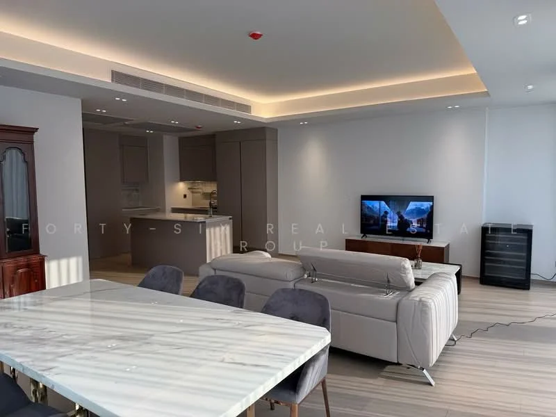 2 Bedroom condo in Tonson One Residence