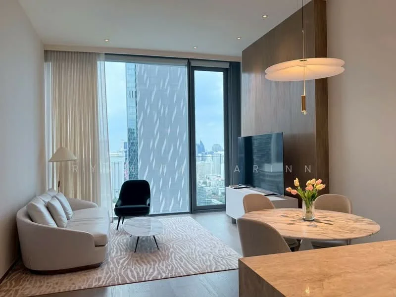 1 Bedroom condo in Scope Langsuan