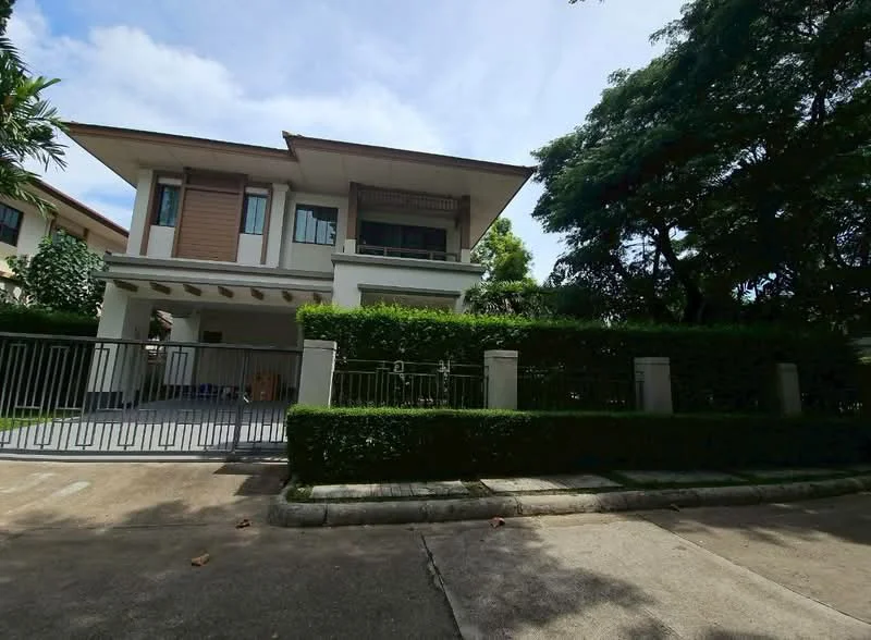 3 Bedroom condo in Setthasiri Bangna-Wongwaen