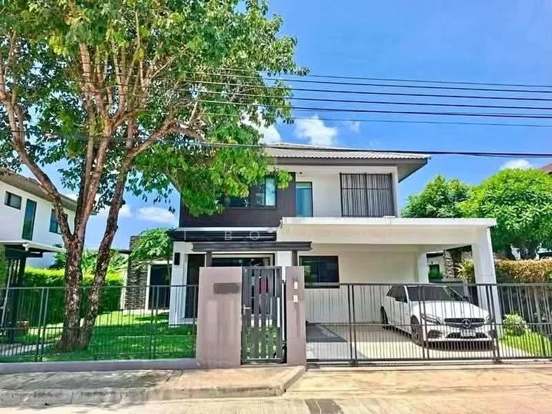 4 Bedroom condo in Mantana Bangna Km.7