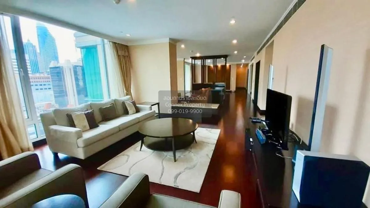 4 Bedroom condo in The Park Chidlom