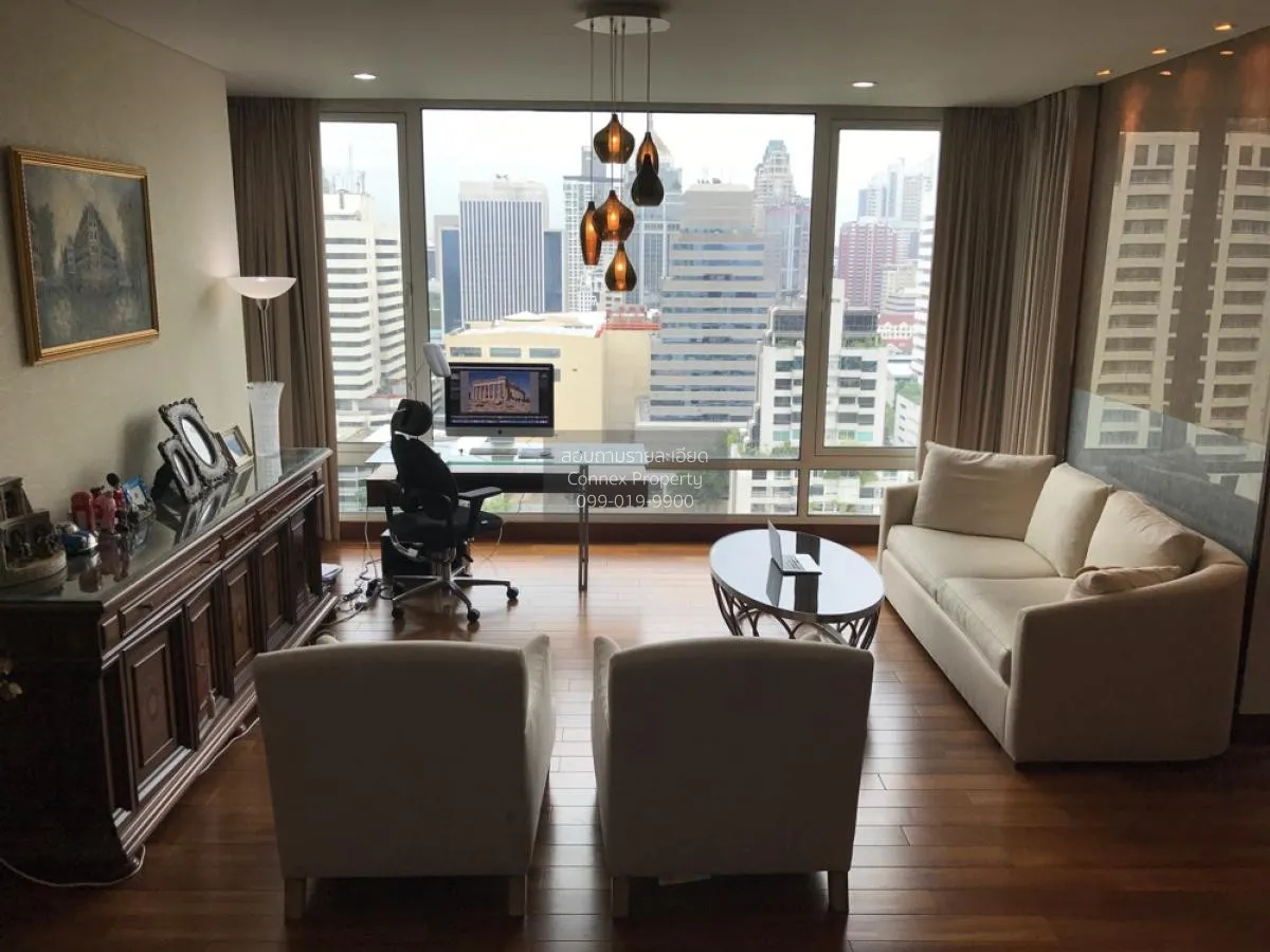3 Bedroom condo in The Park Chidlom