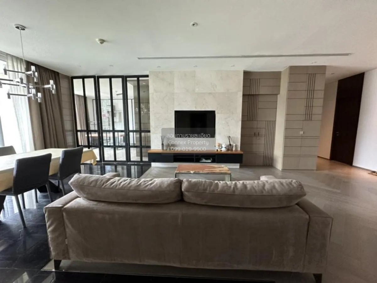 2 Bedroom condo in The Park Chidlom