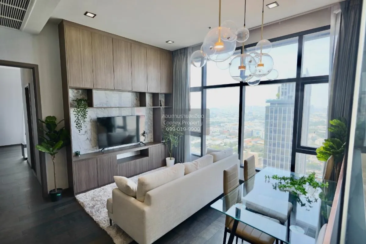 2 Bedroom condo in CONNER Ratchathewi