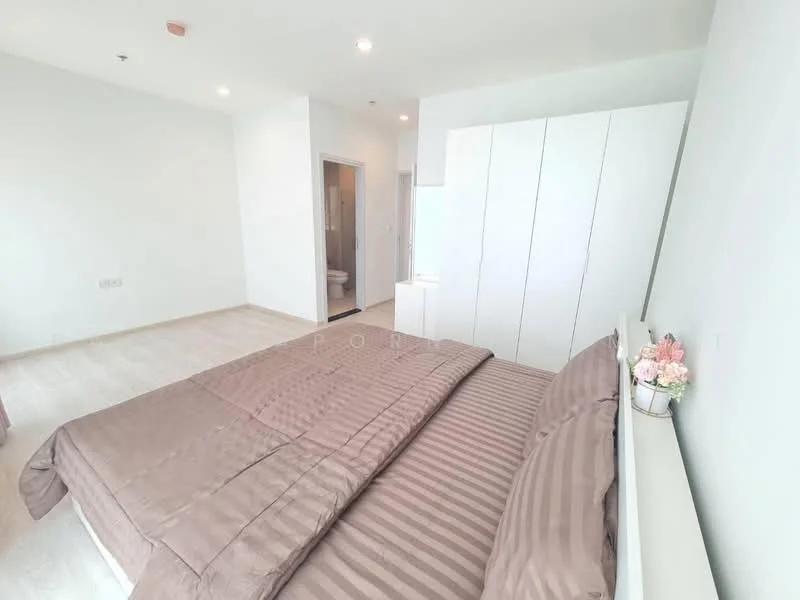 2 Bedroom condo in Noble Revolve Ratchada 2