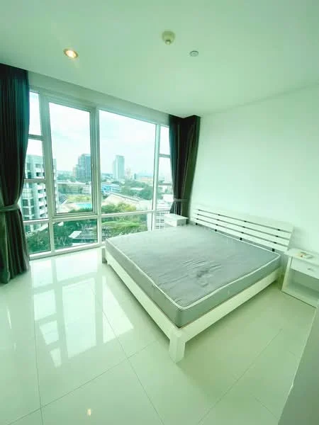 3 Bedroom condo in Fullerton Sukhumvit